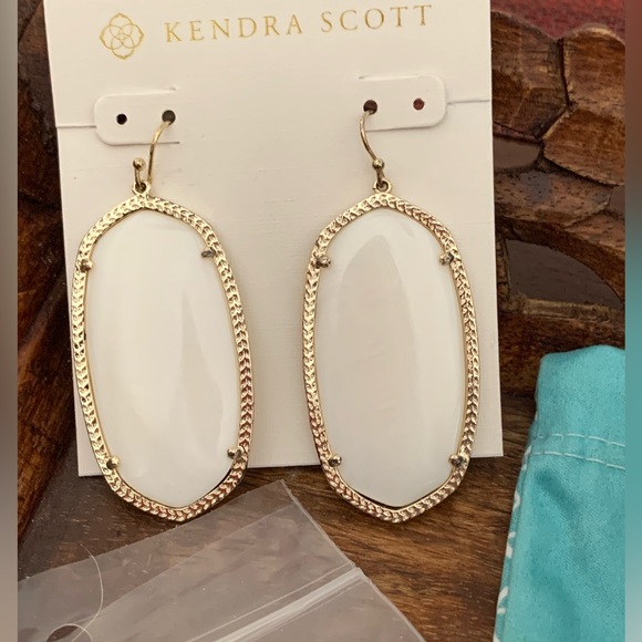 Kendra Scott Danielle MOP earrings - Picture 4 of 9